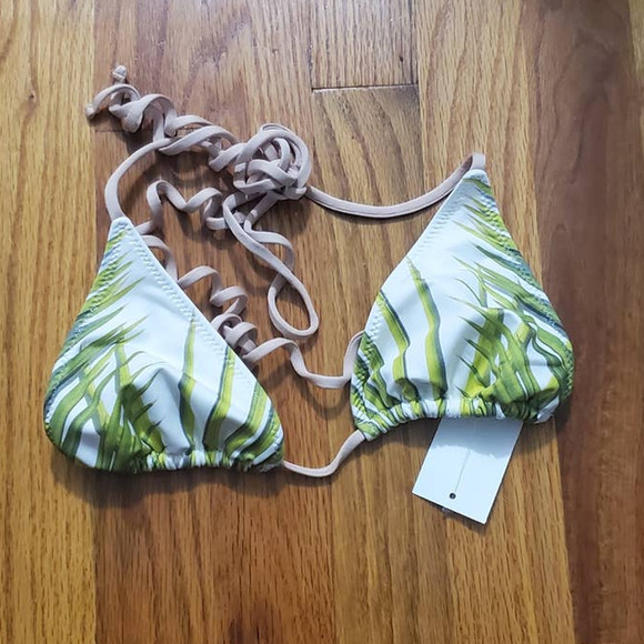 CALI DREAMING Other - Cali Dreaming Aries Tropical Bikini Top in Blade White/Green Sz Small